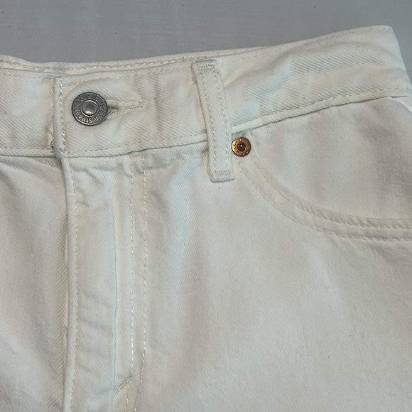 Moms Levi’s Mom A Line Shorts - Picture 7 of 12